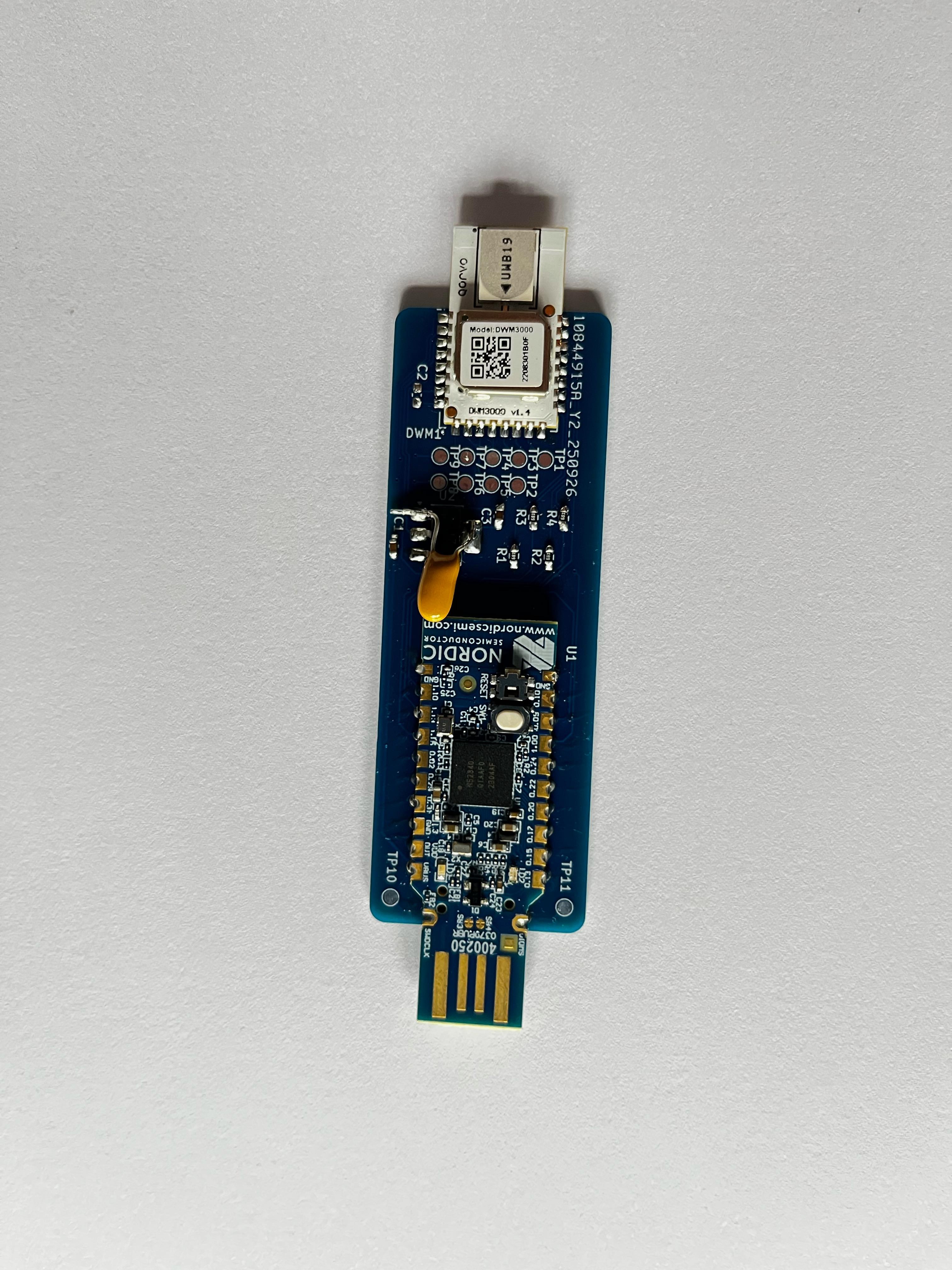 Compact customer sniffer dongles